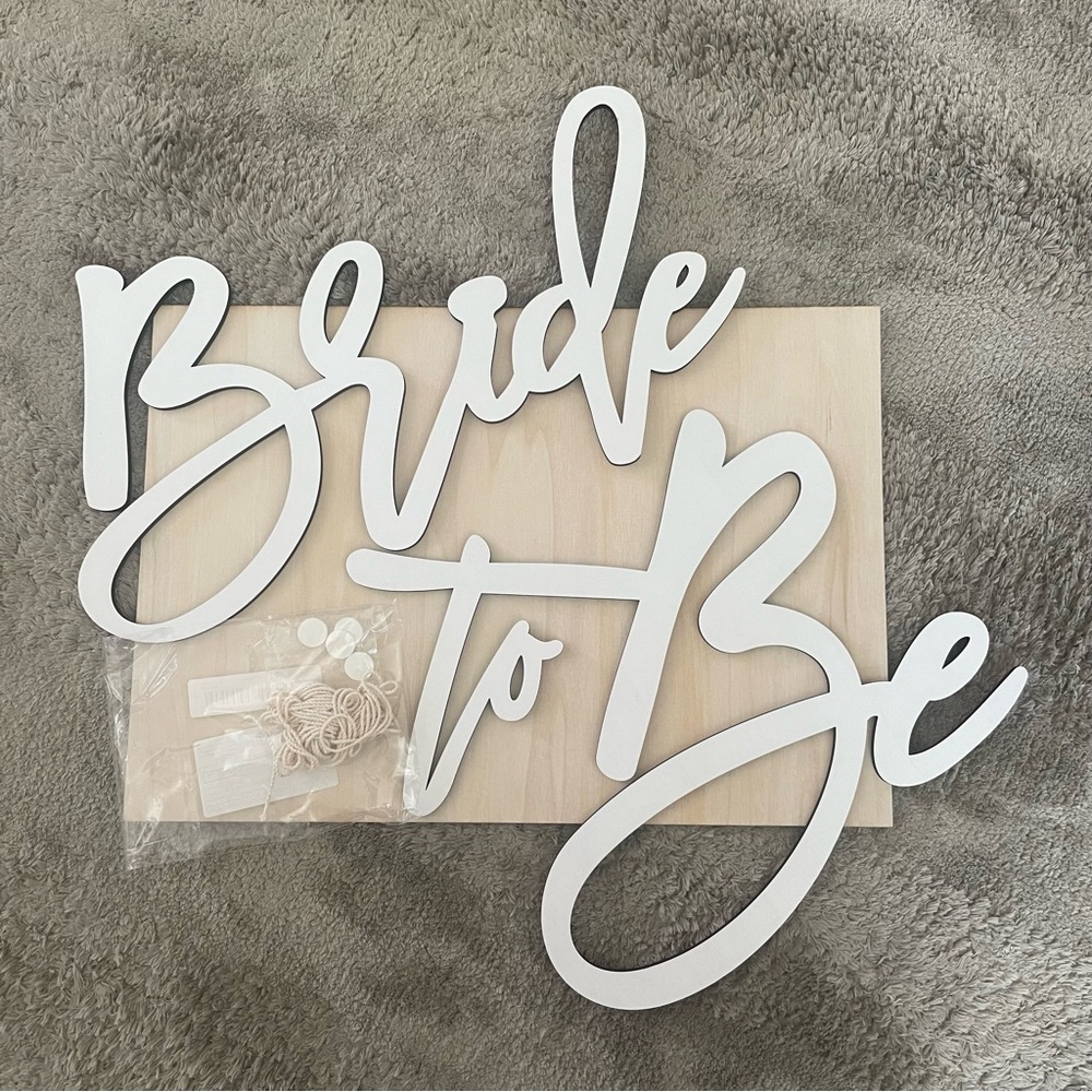 Bride To Be Sign - Picture 4 of 4